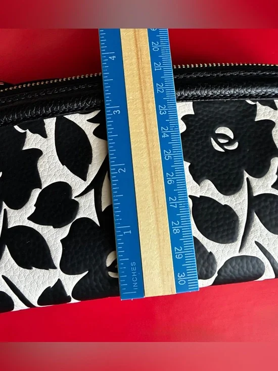 kate spade Black & White Floral Leather Zip Wallet - Picture 9 of 10